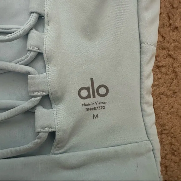 ALO Yoga Top - Picture 4 of 5
